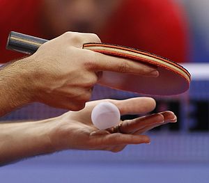csm aufschlagsvorbereitung ball schlaeger netz tisch mwc2014 foto ittf dttb 6b6108fc18